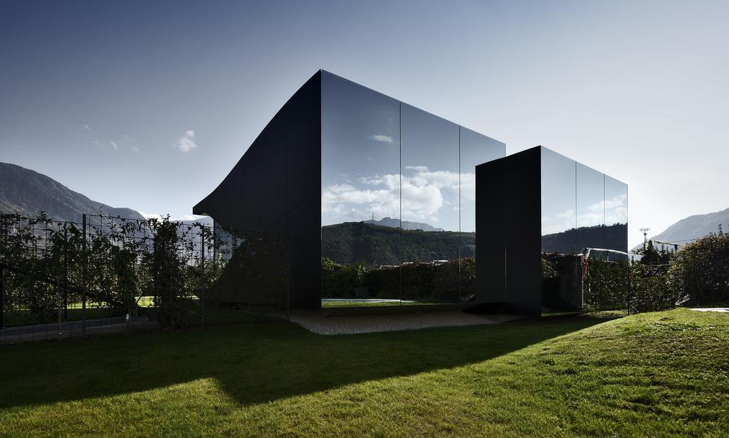 בולצאנו Mirror Houses מראה חיצוני תמונה